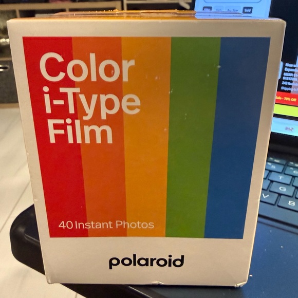 Polaroid Color i-Type Film - Picture 2 of 3